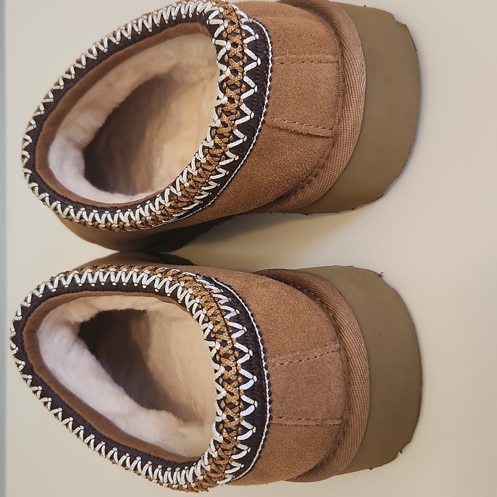 UGG Tasman - Picture 4 of 8